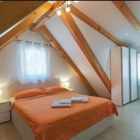 Apartment Bika *